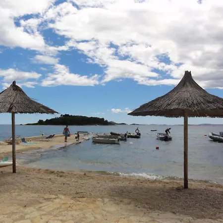 Beachfront & * Pakoštane